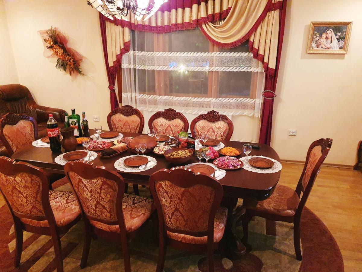 Мирослава Lazeshchyna Ngoại thất bức ảnh